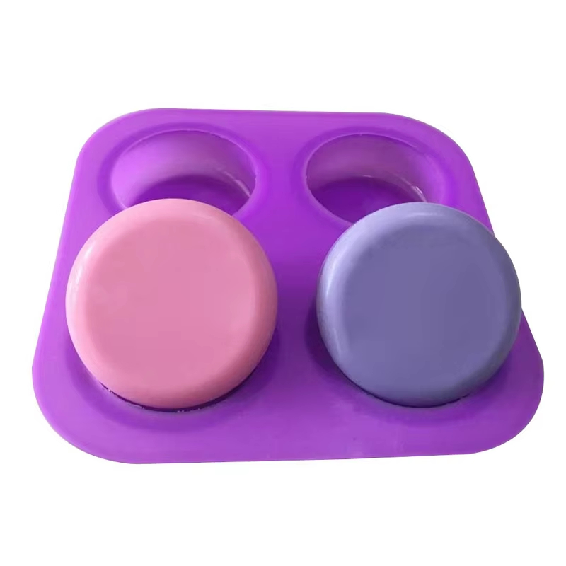1-2個入り 4つの空洞を持つ再利用可能な丸型シリコン石鹸型 - Coaster Mold Round のレビューと価格